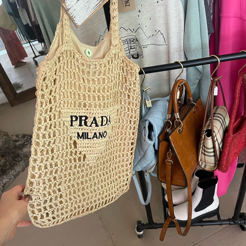 Purses - Picture 2 of 6